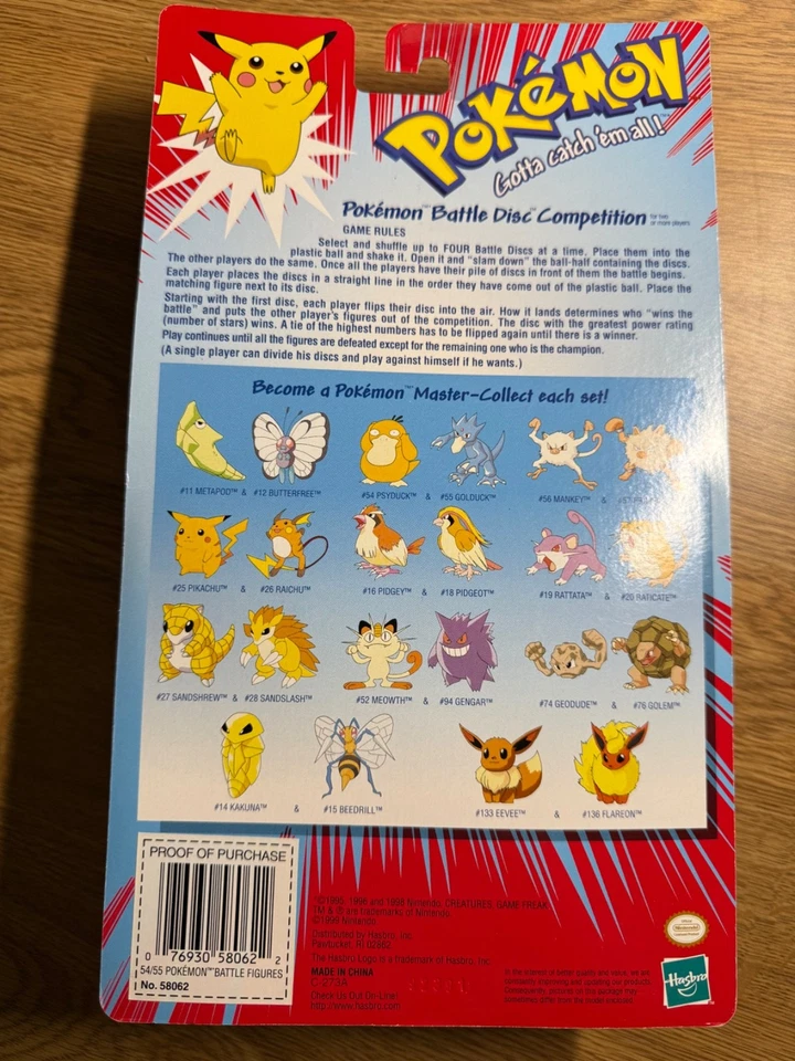 Psyduck and Golduck 1999 Hasbro Pokémon Battle Figures w/ Ball & Discs Unopened - Imagem 2 de 2