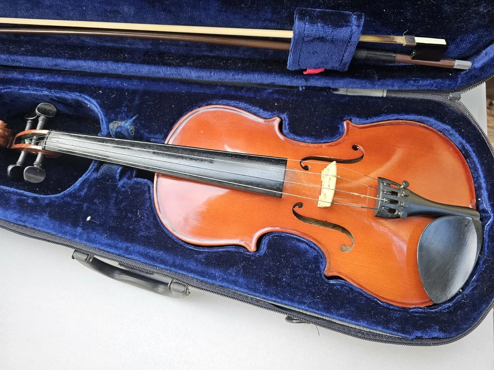 The Stentor Student II  Violin w  Hard Case & Bow 13'' Violin  Japan Size 3/4 - image 3 of 4
