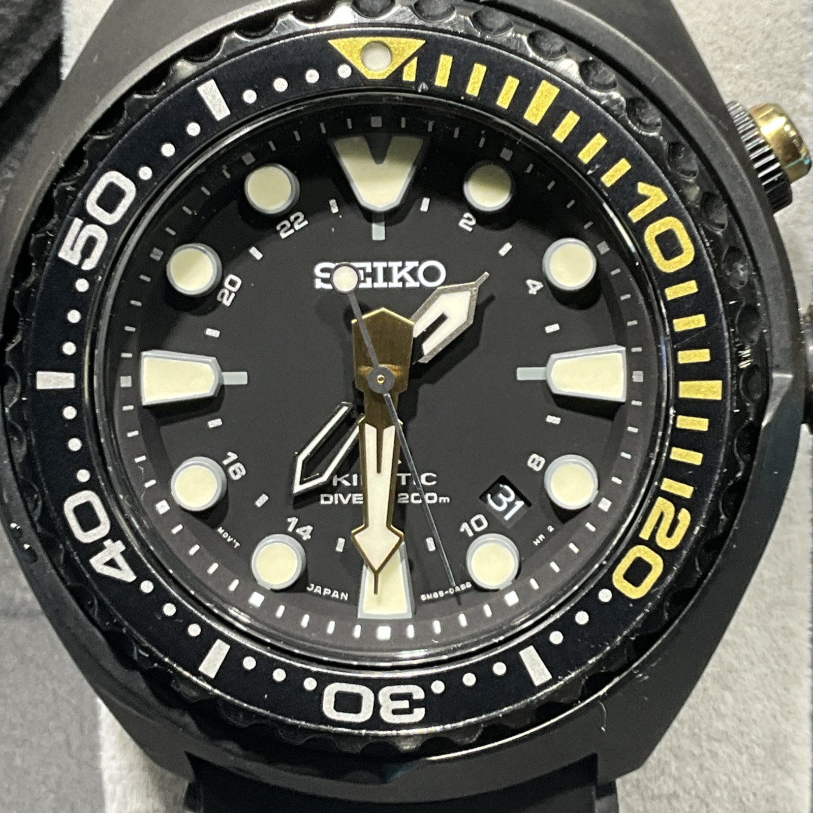Seiko Kinetic Special Edition Air Diver's 5M85-0AD0 Men's Watch | eBay
