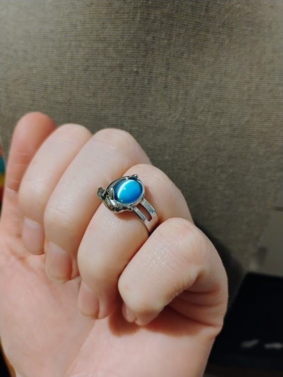 Sizeable Blue stoned Dolphin ring - image 2
