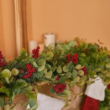 Christmas Artificial Pine Garland Christmas Decoration with Red Berries