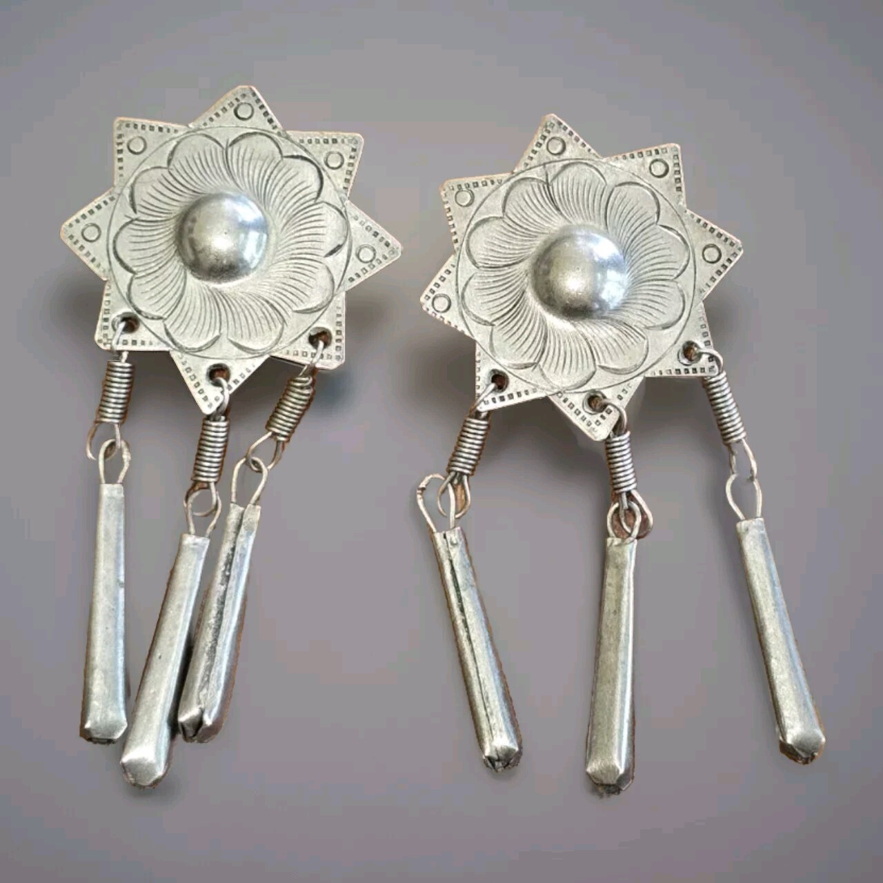 Silver  2 - 8 point Star Dangle Drops Button Cove… - image 1