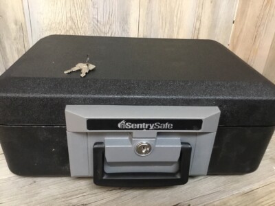【新品未開封】Sentry Safe 金庫 1160 新品未開封】Sentry Safe 金庫 1160 SENTRY SAFE 1160