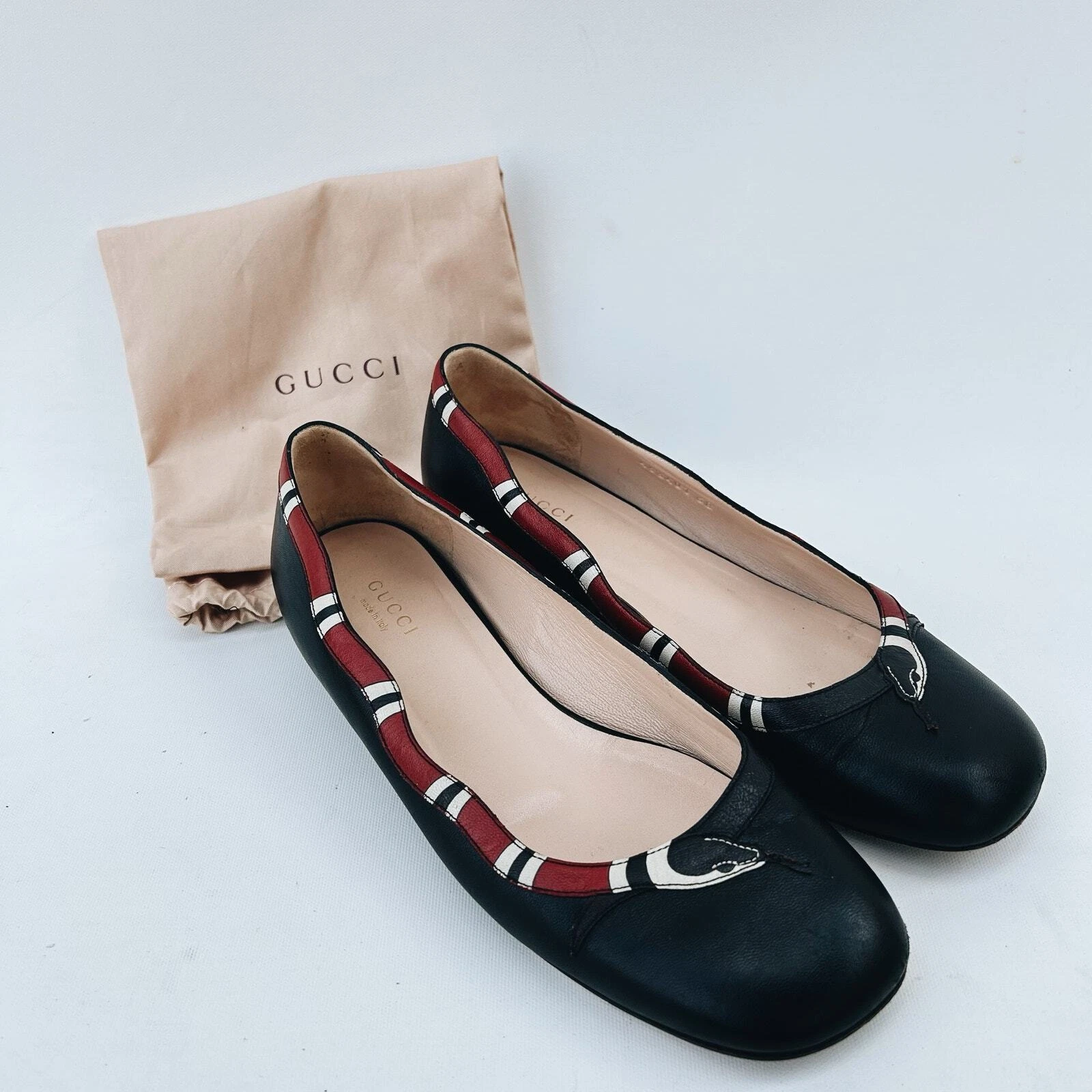 Gucci Yoko King cuir serpent ballerines chaussures bout carré 38 noir 8 dust bag