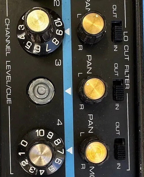 Shure FP42 4-input 2-Output Broadcast Stereo Microphone Mixer