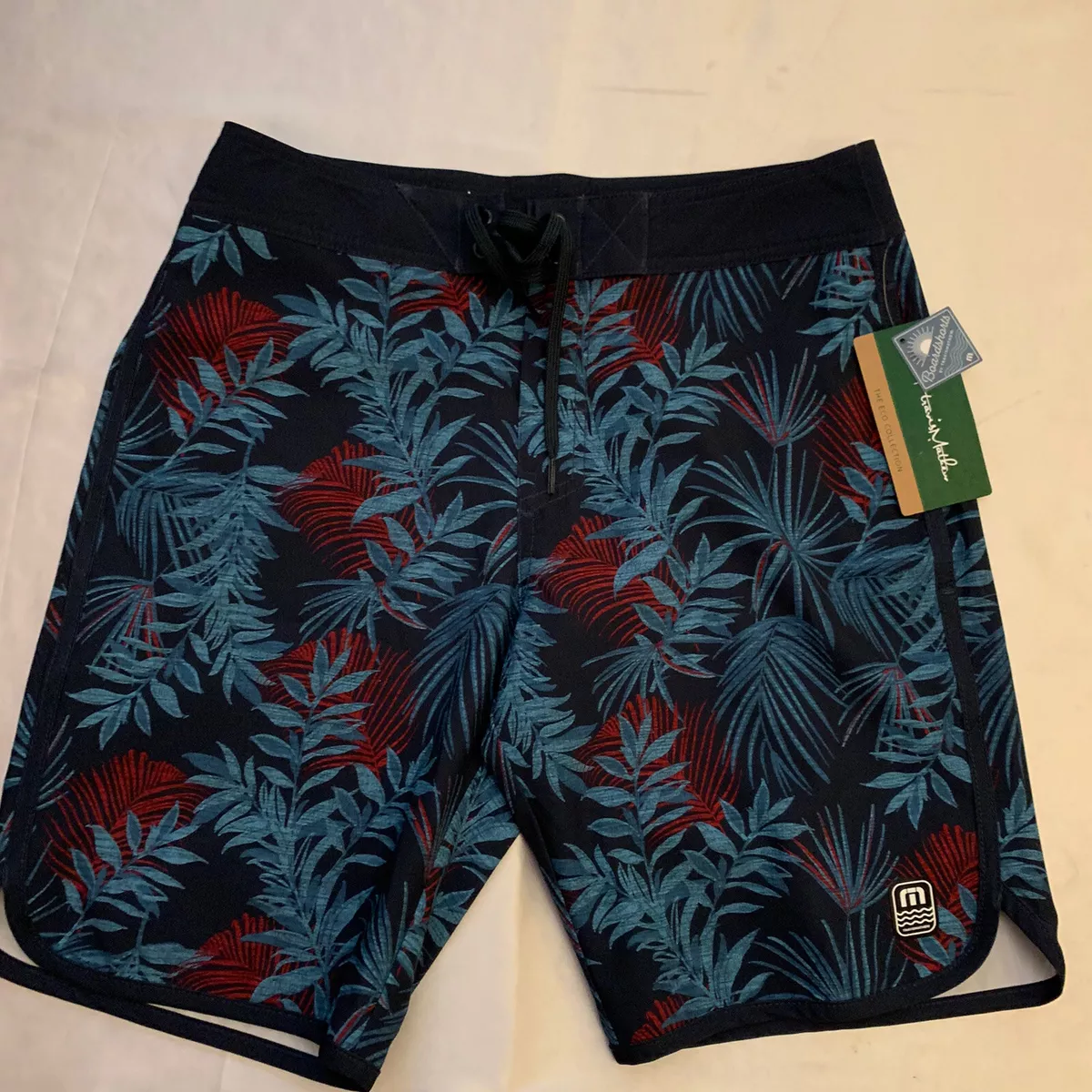 Travis mathew shop shorts sale