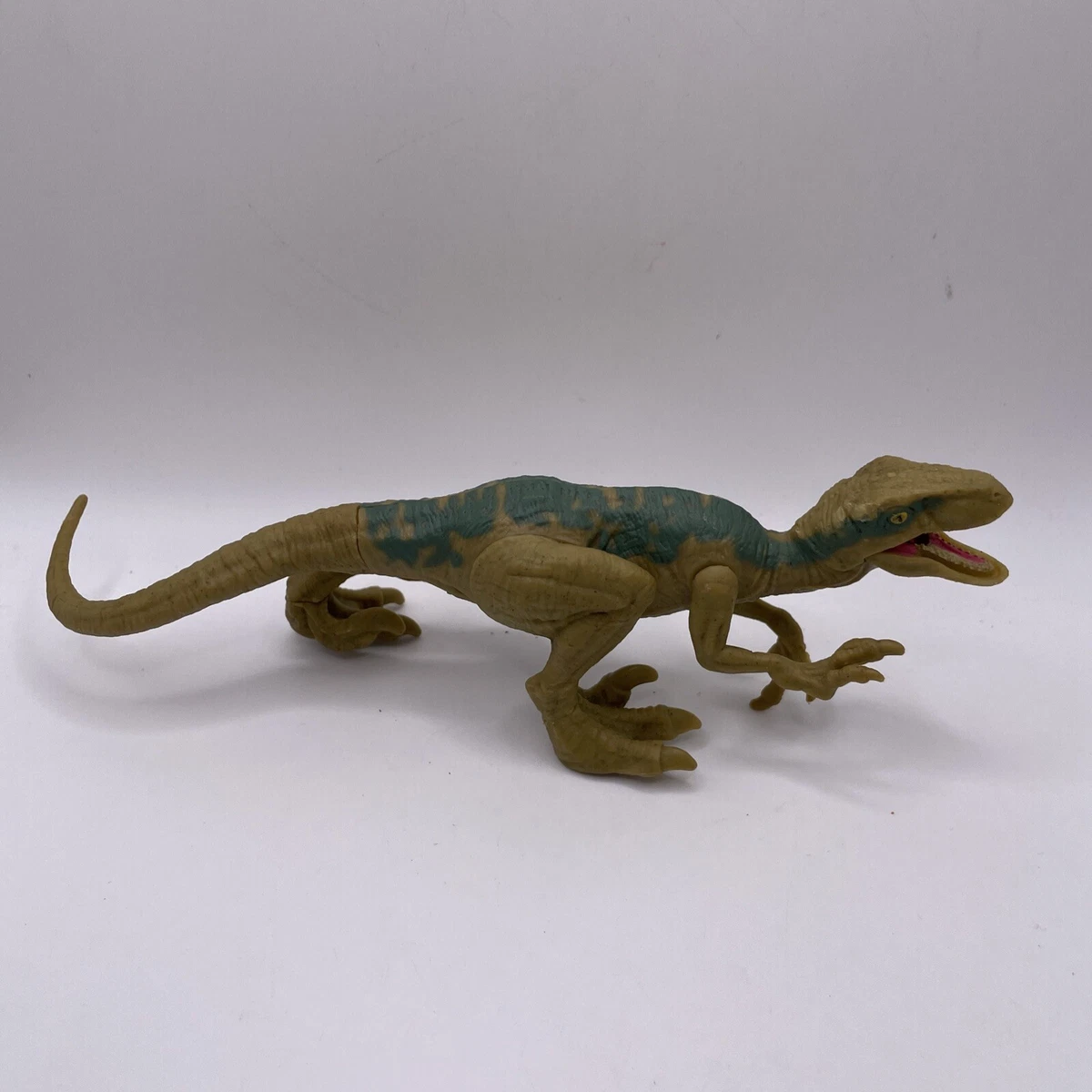 JURASSIC WORLD Dino Rivals VELOCIRAPTOR ECHO Action Figure Attack