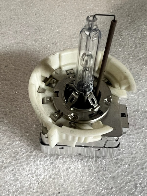 OEM Authentic Philips XenStart D3S Xenon Light Bulb 9285304244