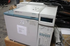 AGILENT HP 6890 G1530A GAS CHROMATOGRAPH  