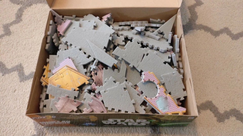 Rompecabezas Star Wars 3D Anakin's Jedi Starfighter 2013 200 piezas COMPLETO Foto 3 de 4