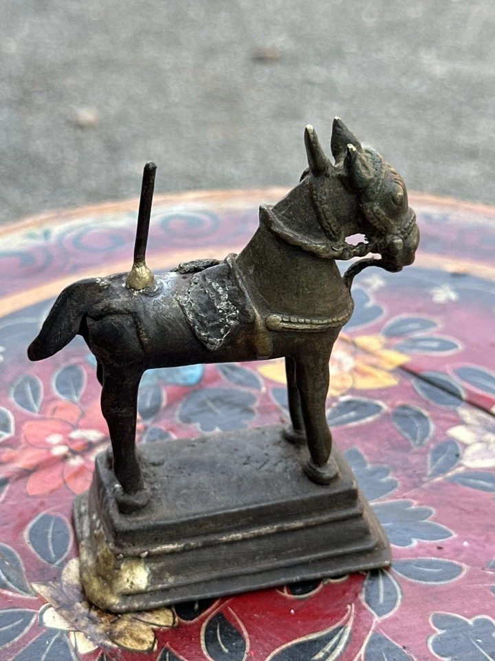 Ancient Old Brass Hand Carved Rare Horse Sculpture - Image 2 of 4