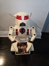 RAD 2.0 Large Toy Robot 19" Inch Tall Toymax No battery No Remote UNTESTED