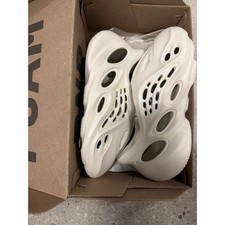 Yeezy foam rnnr sand 24HR SHIPPING! Size 4M/5...