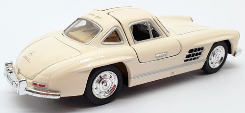 Kinsmart 1/36 KT5346D - 1954 Mercedes Benz 300 SL cupé tirón hacia atrás y hacia adelante - crema - Imagen 2 de 5