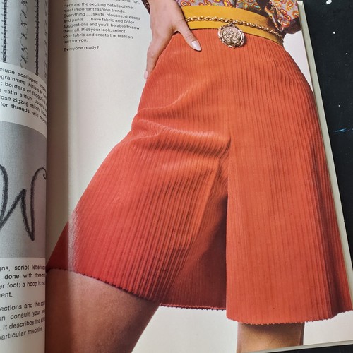 Vintage 1970 Simplicity Sewing Book Beginners Learn to Sew, Use Patterns HC - Picture 7 of 9