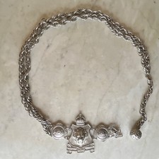 Accessocraft N.Y.C. Silver Chain Belt with Lion Crest Dangle Charms, 37 Inch