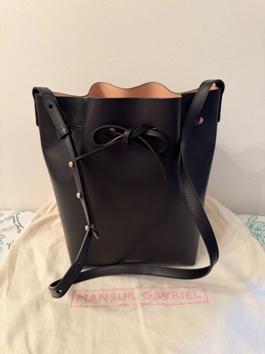 Mansur Gavriel Large Leather Bucket Bag in Black/Ballerina NWT