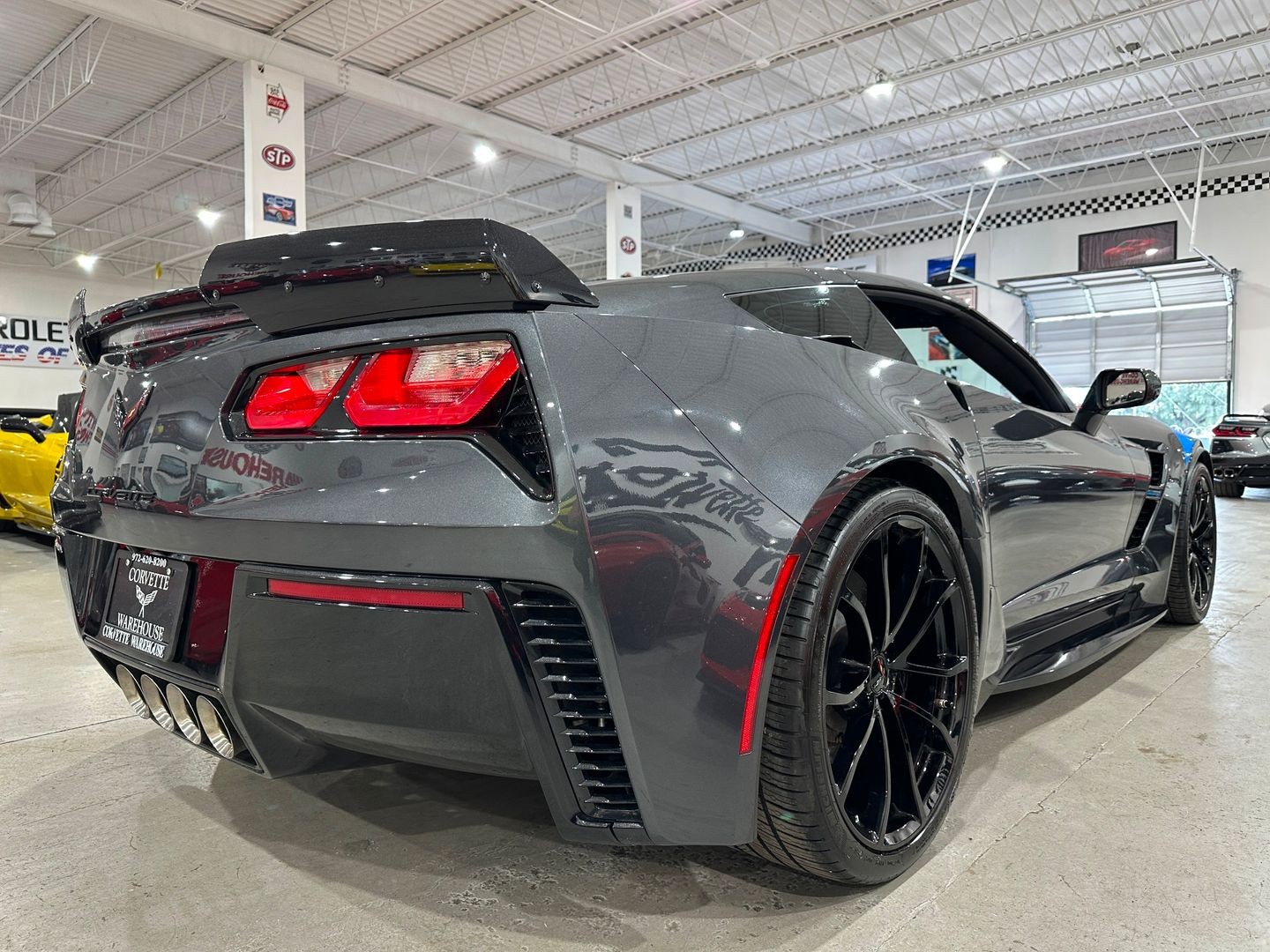 2017 [G7Q] Watkins Glen Gray Metallic Chevrolet Corvette   | C7 Corvette Photo 4