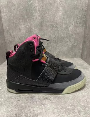 GRAIL Nike Air Yeezy 2 NRG Solar Red Men 11  Black GITD WITH Box bundle
