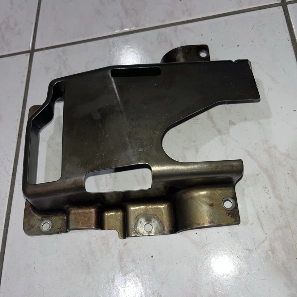 Bandeja cortavientos Impreza/Legacy/WRX/WRX STi/Outback/Forester 04-21 10915AA010 Foto 4 de 4