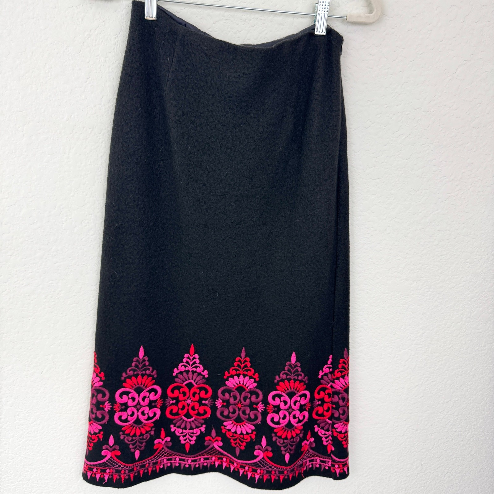 Nanette Lepore Women Midi Skirt Sz 8 VTG Wool Blend Embroidered Classic Modest
