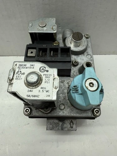 White Rodgers 36E98 202 HVAC Furnace Gas Valve Carrier EF32CW191A