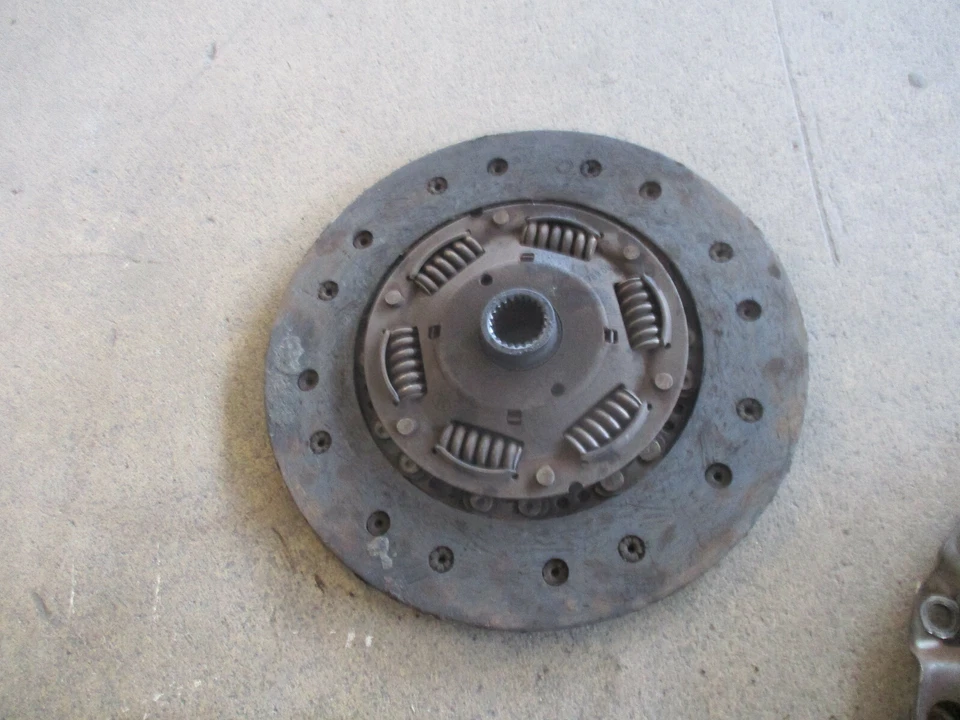 Schwungscheibe Druckplatte Audi S4 B6 8E 4.2 V8 BBK Schwungrad Kupplung  — 第 3/4 张图片