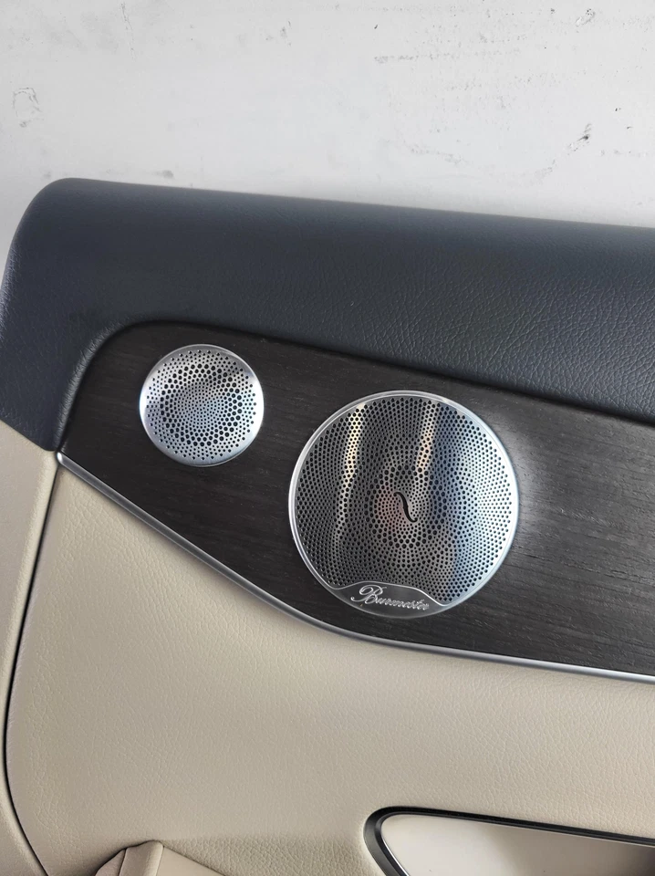 2020 MERCEDES-BENZ GLC300 painel de acabamento de porta de passageiro traseiro direito 2016-22 usado fabricante de equipamento original - Imagem 2 de 4