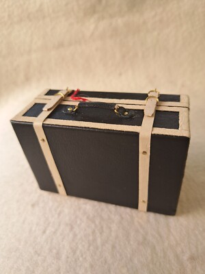 Leder - Koffer, filigrane Handarbeit, UNIKATSTÜCK, 6 x 10 x 4 cm - RARITÄT  