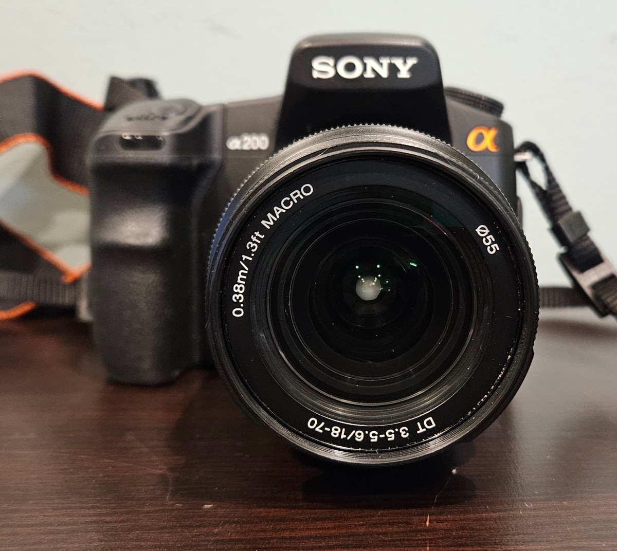 Sony Alpha DSLR-A200 10.2MP Digital SLR Camera - Black (Kit