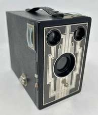 Vintage 1930's Art Deco Six-16 Brownie Camera