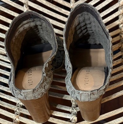 Very Volatile Brinkley Tan Woven Opened Toed Sandal - Size 8
