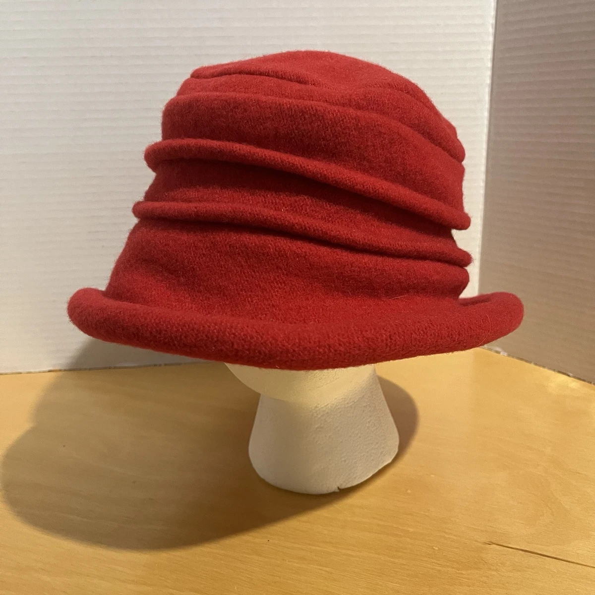 Vtg Scala Womens One Size Hat Red 100% Wool Felt 3D Cloche  display picture 1