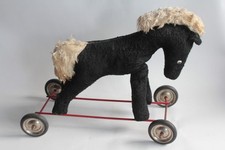 Ancien jouet à tirer Cheval mohair (71900)