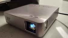 ASUS S1 Portable LED Projector, 200 Lumens, Built-in 6000mAh Battery