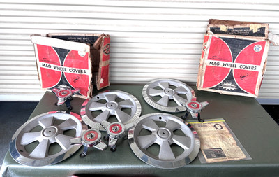 1966 Sparkomatic Scorpion Mag Wheel Covers 14'' 15'' Model MW-2 NOS #490