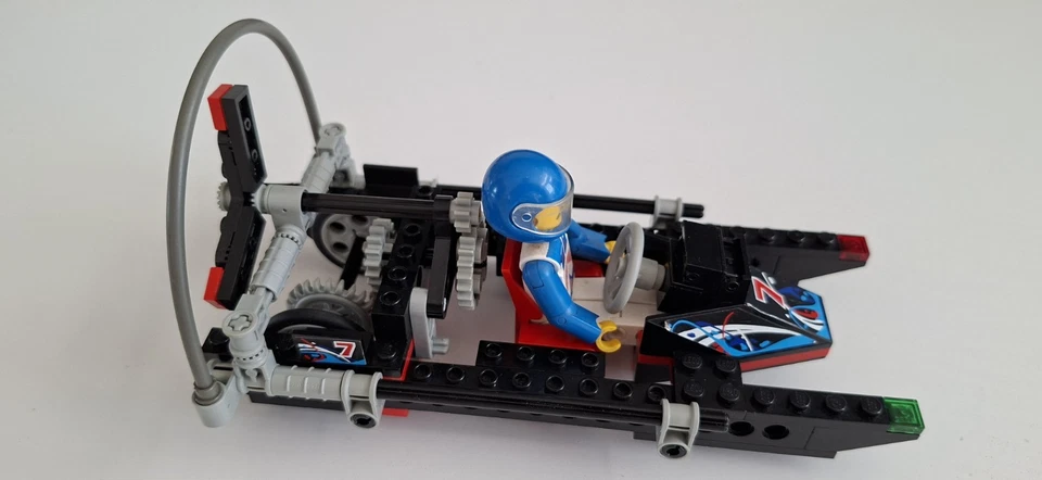LEGO Technic Harbor Hydrofoil 7 #8223 (Includes MINIFIGURES and INSTRUCTIONS), photo 2 of 5