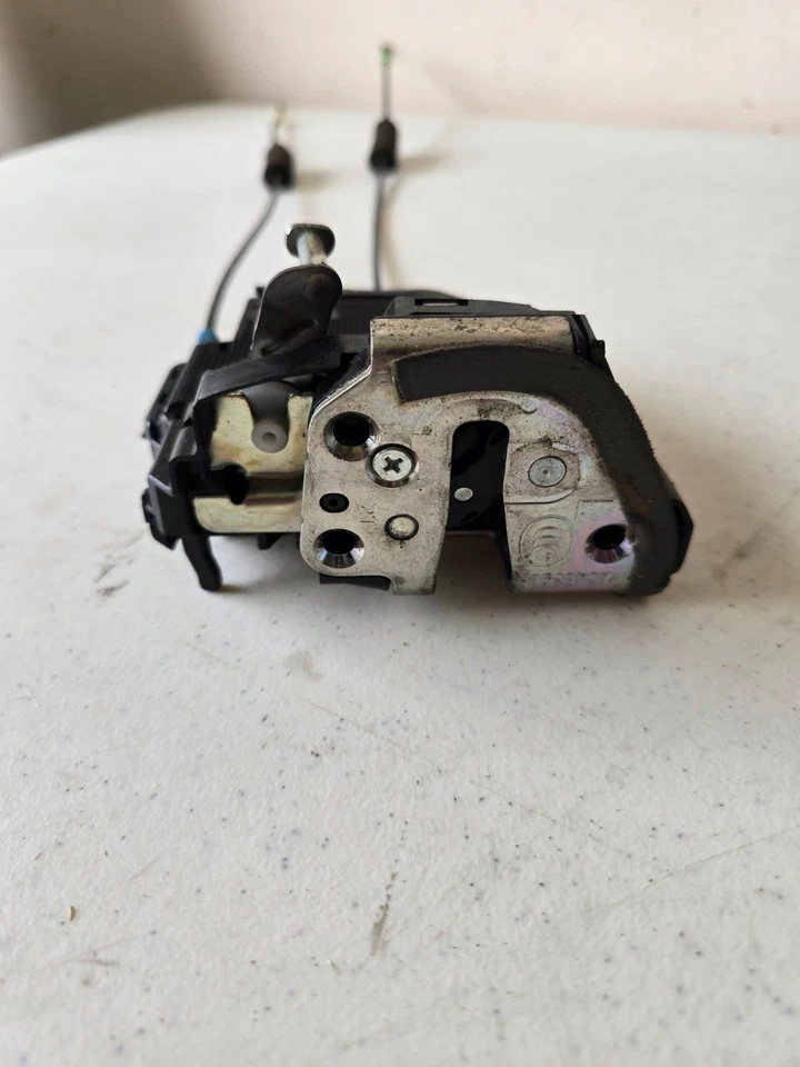 Actuador de cerradura de puerta trasera izquierda Scion xB 2012 A046693 OEM (B Foto 4 de 4