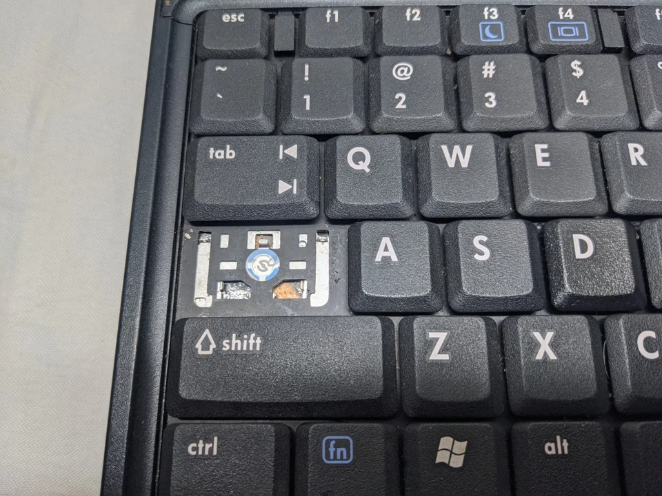 HP Compaq nc6400 14" | Core Duo T2400 | 2GB Ram | HDD de 80GB | Windows 7 - Imagem 4 de 4