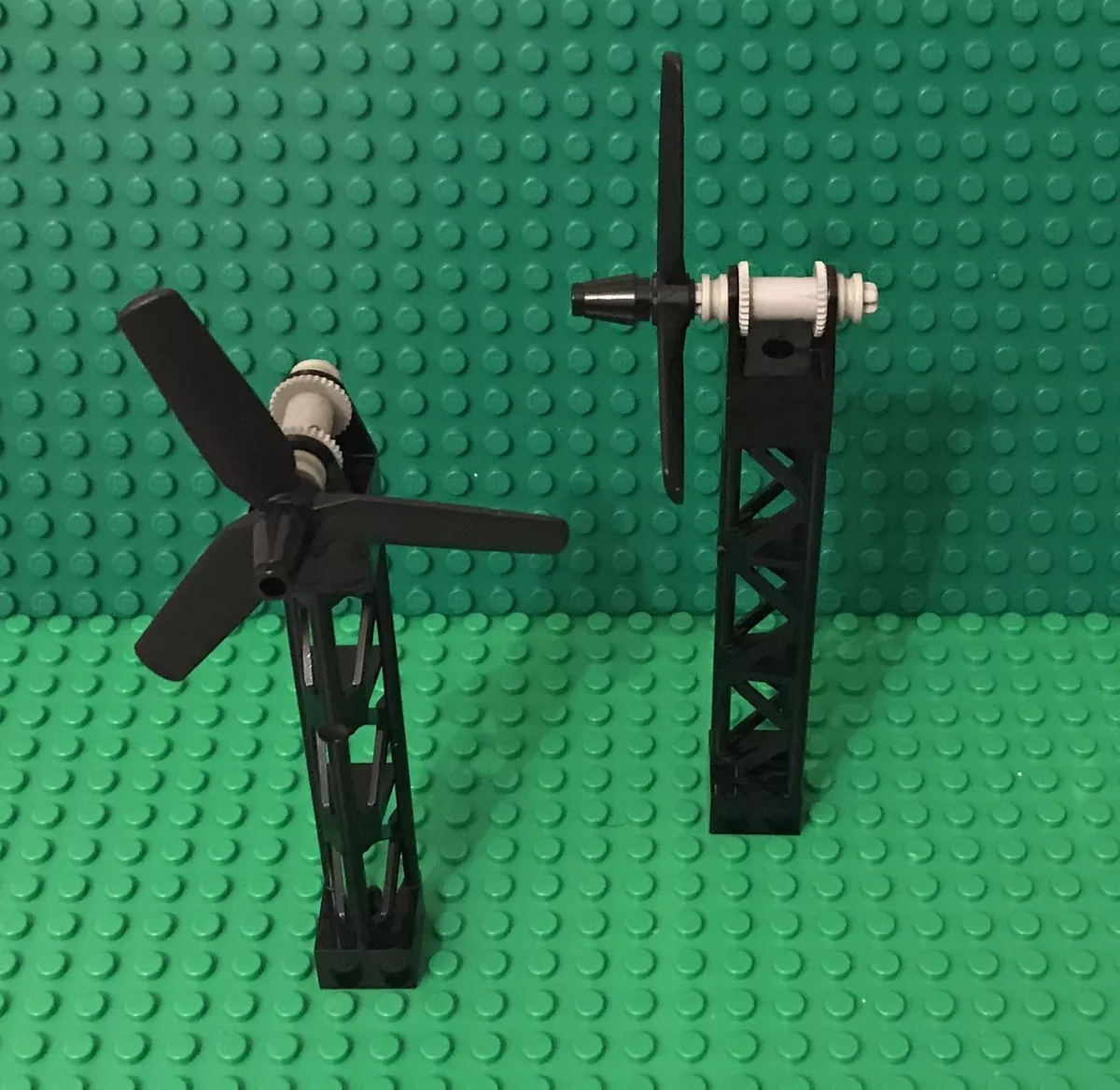 Lego 2 Prebuilt City Mini Figures Turbine Engine Wind Machine Farm Windmill