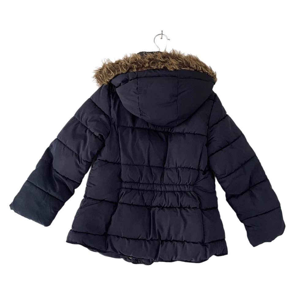 Chaqueta acolchada azul marino Zara para niños y niñas talla 6 capucha de piel sintética abrigo de invierno cálido Foto 3 de 4