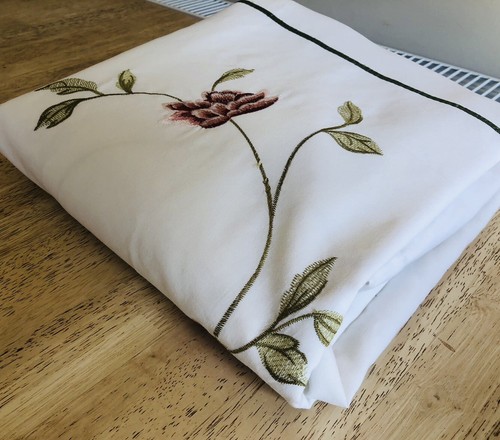 Beautiful double size duvet cover embroidered floral detail beautiful - Picture 2 of 14