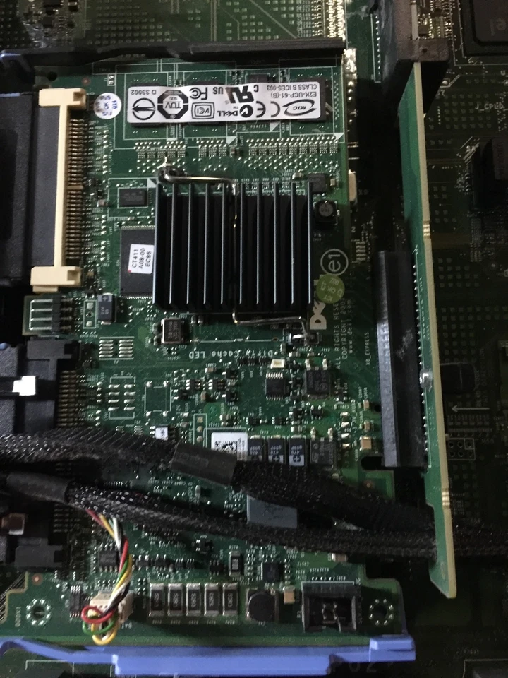 DELL Poweredge R610 2x Quad Core 2.4GHZ,4GB, DVD NO hdd - Image 4 of 4