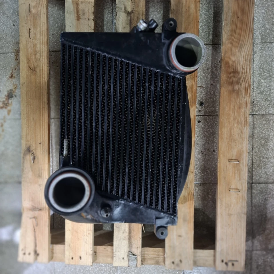 Porsche 911  930 3.3 Turbo  RADIATORE INTERCOOLER  R&L  2.5 BAR  82  3.7080.2.05 - Immagine 3 di 4