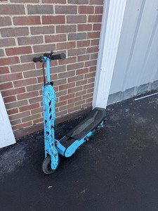 ViRO Rides Vega 2-in-1 Transform Electric Scooter Blue Skulls Untested No Cord