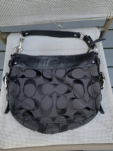 Borsa a mano Coach Zoe materiale pelle e tela da donna nera F0993 F12657 Hobo Bag