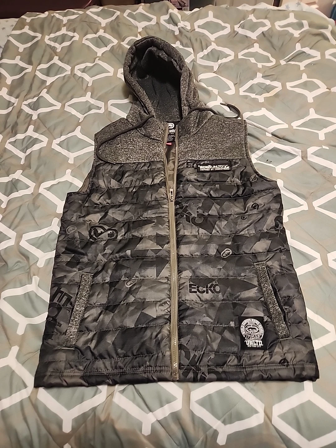 Ecko Unltd puffer vest with hood, Minimally Used