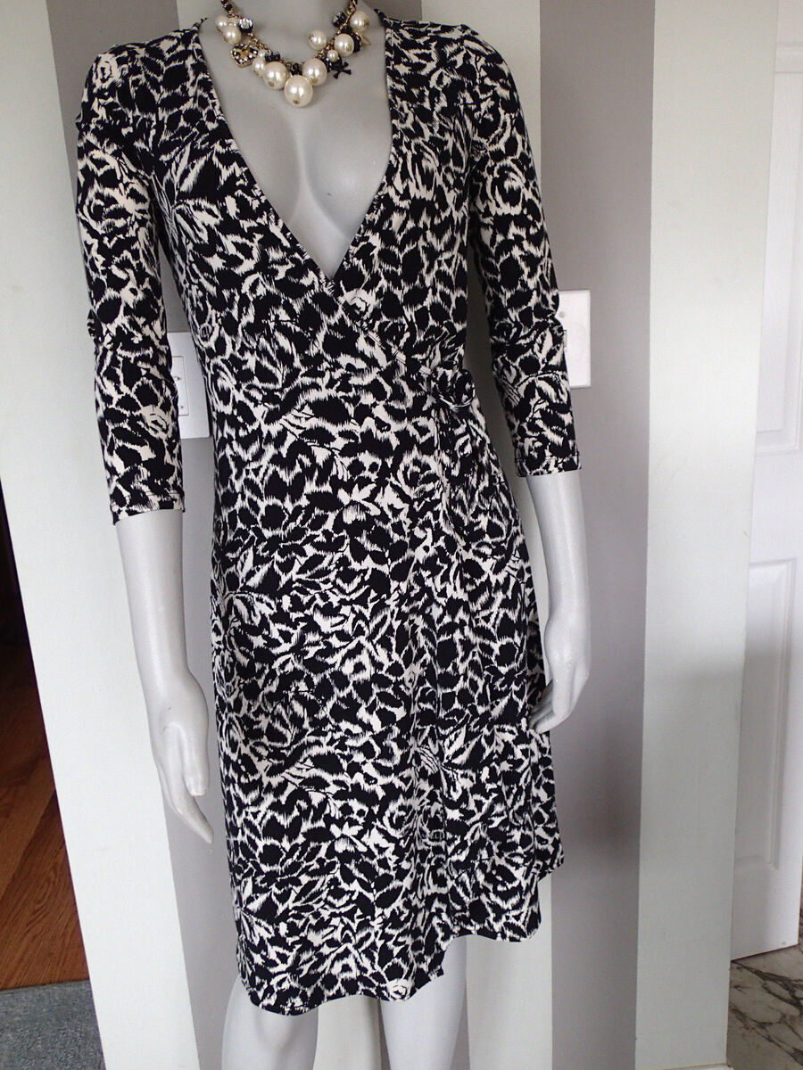 BCBG MAX AZRIA dress ,leopard sz xs black white wrap ay | eBay BCBG MAX AZRIA dress ,leopard sz xs black white wrap ay | eBay