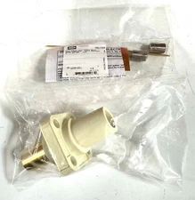 Hubbell SERIES 16 SINGLE POLE DEVICE (CAMLOCK) HBLFRW STR Female Recept WHITE