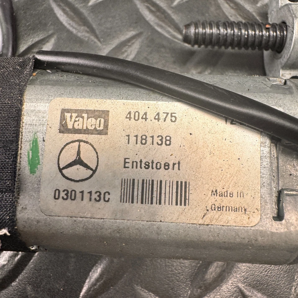 02-04 Mercedes C32 AMG Columna de Dirección Motores OEM A2205400288 Foto 2 de 4